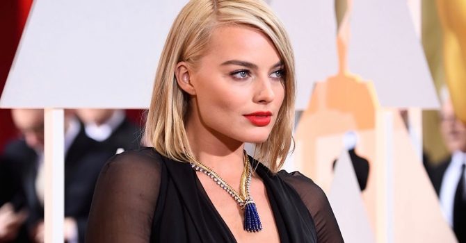 HOLLYWOOD, CA - FEBRUARY 22: Actress Margot Robbie attends the 87th Annual Academy Awards at Hollywood & Highland Center on February 22, 2015 in Hollywood, California. (Photo by Frazer Harrison/Getty Images)