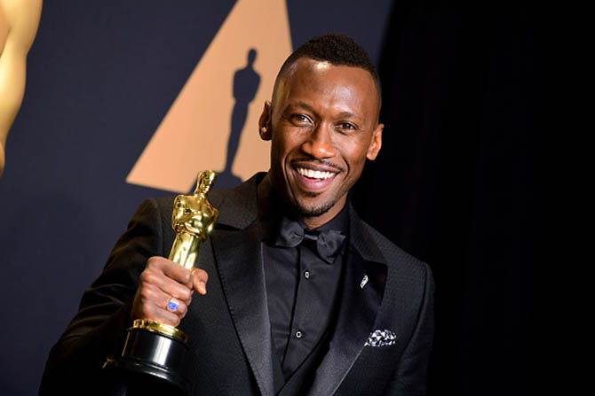 Mahershala Ali with the award for Best Actor in a Supporting role for Moonlight in the press room at the 89th Academy Awards held at the Dolby Theatre in Hollywood, Los Angeles, USA. (Photo by Ian West/PA Images via Getty Images)