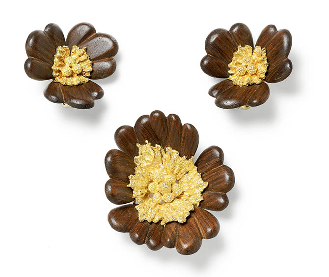 Gold and wood ear clips and brooch by Cartier Nick Welsh, Cartier Collection © Cartier