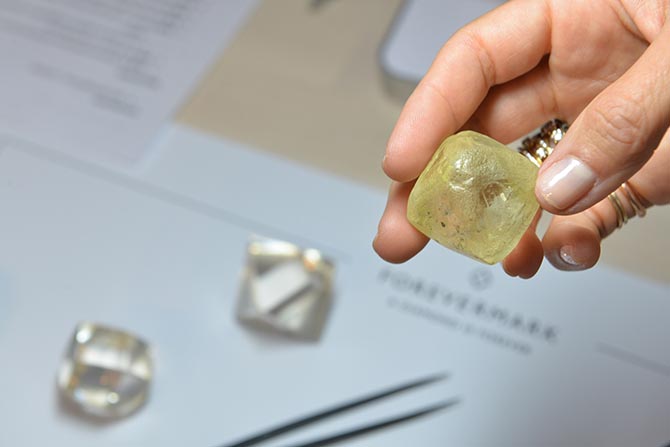 A 296-carat rough diamond shown to students during Forevermark’s Master Class Photo by Andrew Werner