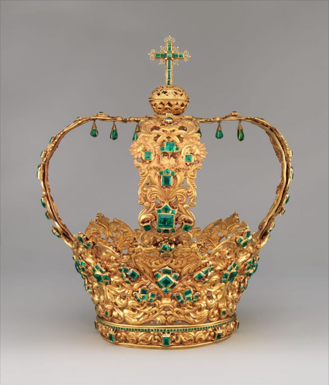Emerald and gold Colombian Crown of the Andes. The crown was made around 1660 and the arches were added 100 years later. 