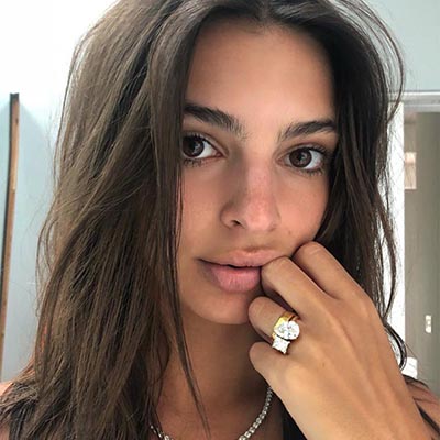 The Adventurine Posts Who Made Emily Ratajkowski’s Engagement Ring?