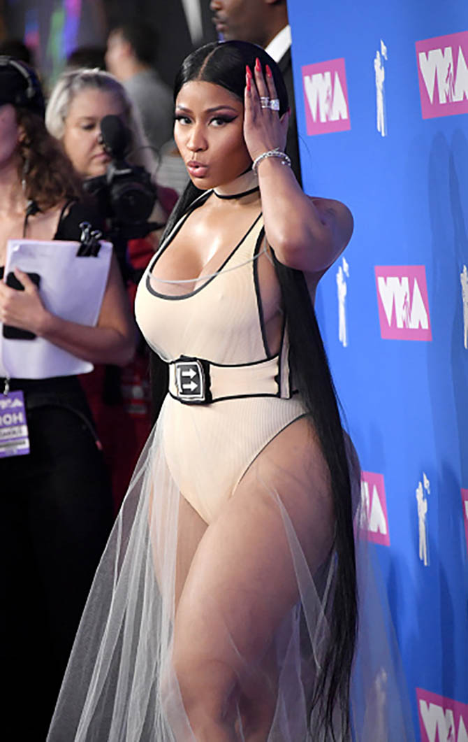 Nicki Minaj combined Messika Paris jewelry with her Off-White gown at the 2018 MTV VMAs. The jewels include pieces from the iconic Move, Glam'Azone, Gatsby and Skinny collections.