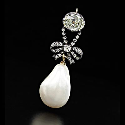 The Adventurine Posts Marie Antoinette Pearl Sets World Record Price