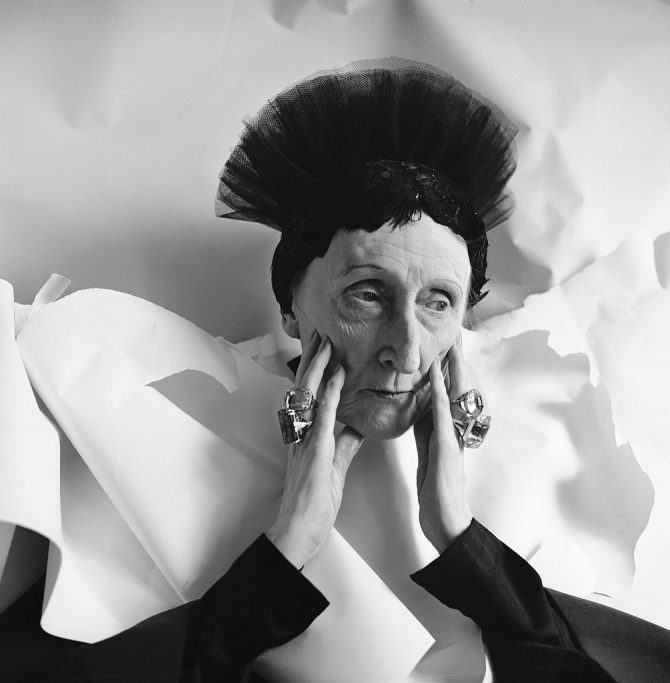 Edith Sitwell wearing her stacks of big rings in a 1962 portrait by Cecil Beaton