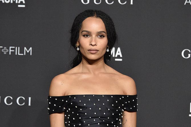 For her final red-carpet appearance of the year the LACMA Art+Film Gala in November, Zoë wore an off the shoulder Gabriela Heart gown with delicate pearl drop earrings. 