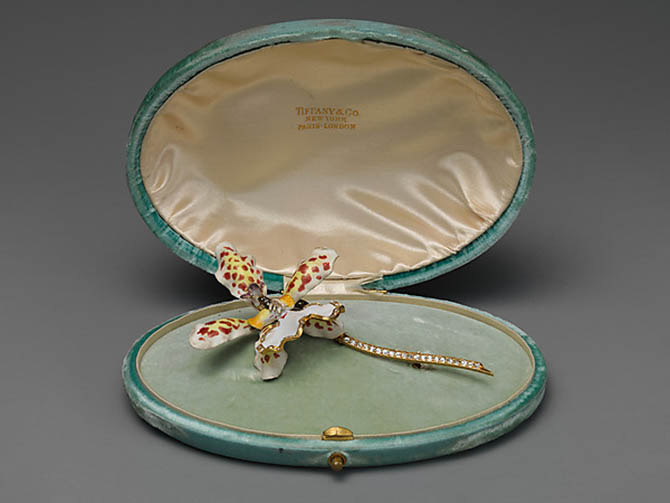 Gold, diamond and enamel Orchid brooch designed by Paulding Farnham for Tiffany &amp; Co. around 1889. Photo MET, Gift of Linda B. Brandi, in memory of Isabel Shults, 2016
