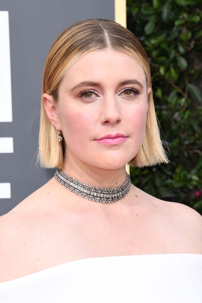  Greta Gerwig wore jewels from Fred Leighton.