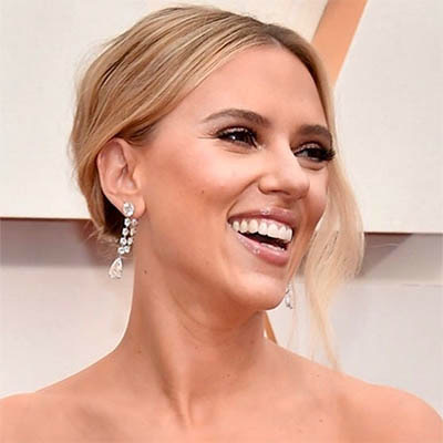 The Adventurine Posts Scarlett Johansson’s Oscar Earrings