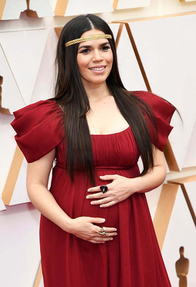 America Ferrera wore rings by Lisa Eisner and a headband from Jennifer Behr