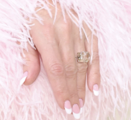 The Adventurine Posts Who Made Kate Hudson’s Engagement Ring?