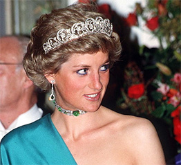 The Adventurine Posts 50 Historic Tiaras Go On Display at Sotheby’s